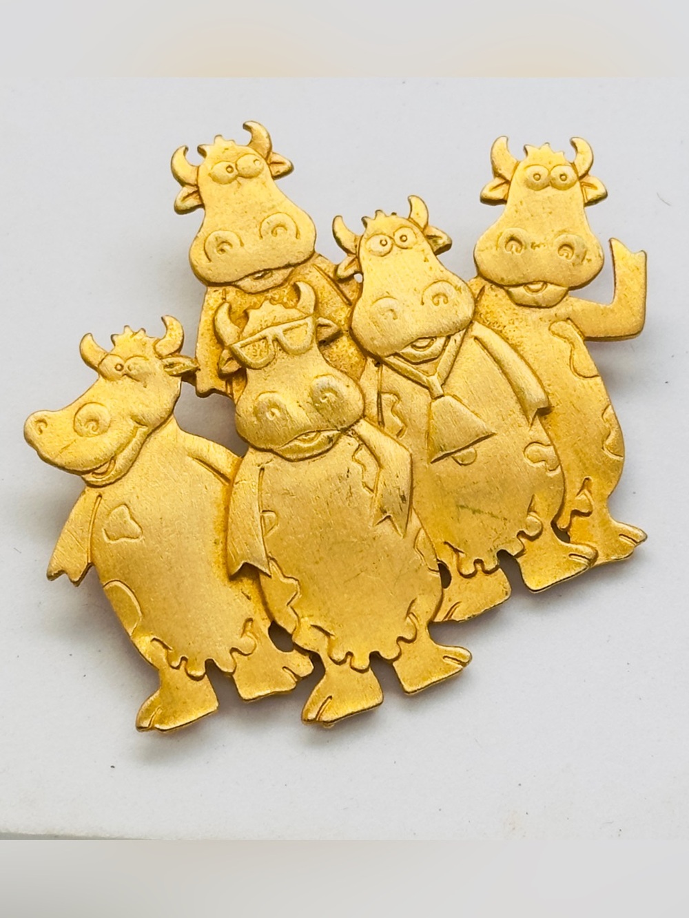 Vintage JJ Jonette Matte Gold Tone Funny Cows Brooch Pin Figural Animal Farm 88